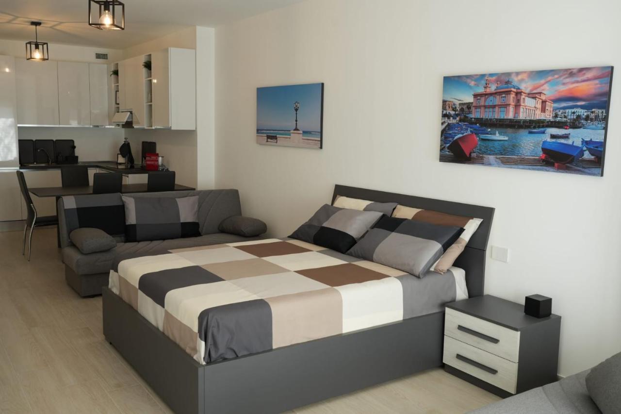 Homega - City Center New Apartment Bari Eksteriør billede