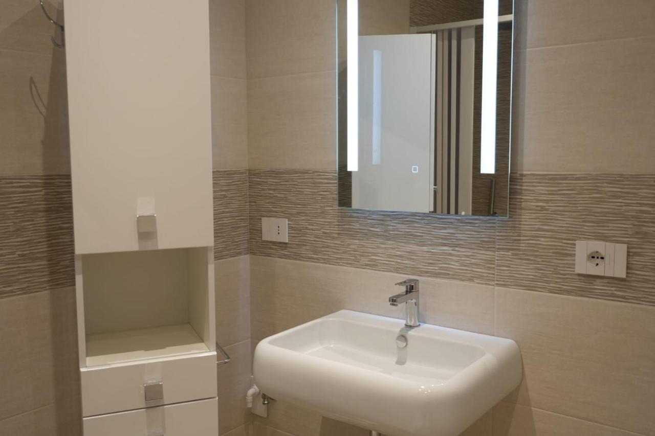 Homega - City Center New Apartment Bari Eksteriør billede